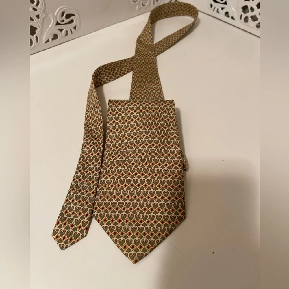 Burberry beautiful ties in good condition